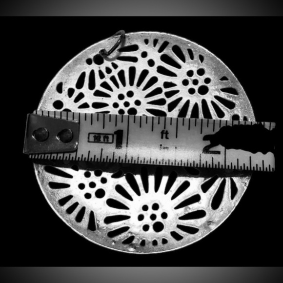 Silver Tone Large Round Pendant Featuring a Flower Cutout Design (no necklace) - Picture 3 of 3